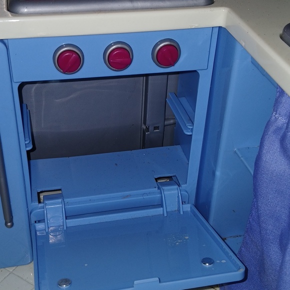 Our Generation "R.V. Seeing You" Camper - Picture 7 of 14